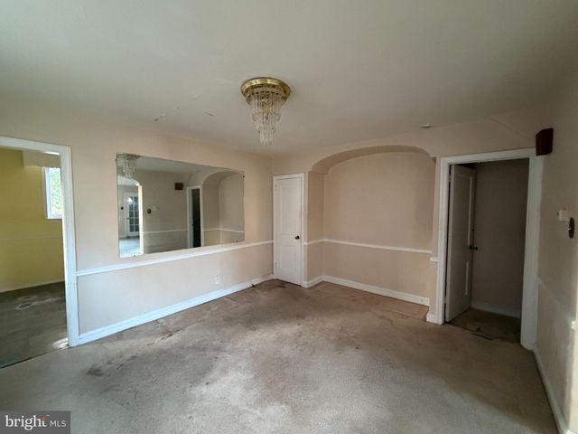 941 E SLOCUM ST, Philadelphia, PA 19150