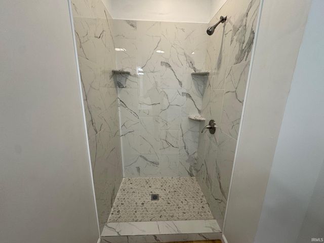 2660 E Beech Avenue, Columbia City, IN 46725