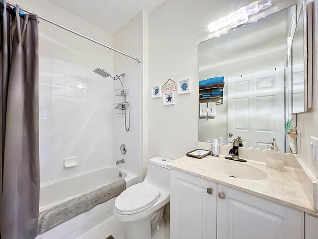 1343 Shoreline Circle, Sebastian, FL 32958