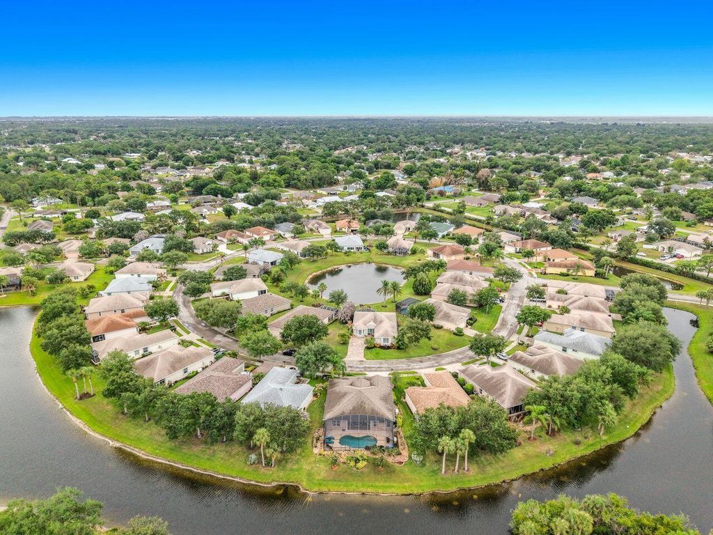 1343 Shoreline Circle, Sebastian, FL 32958
