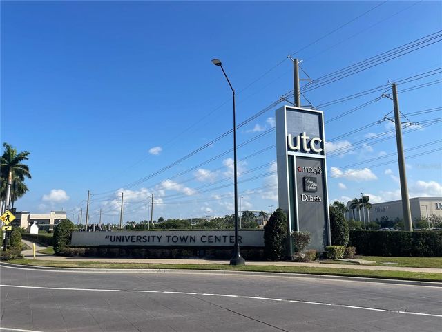 828 S TUTTLE AVENUE B, Sarasota, FL 34237