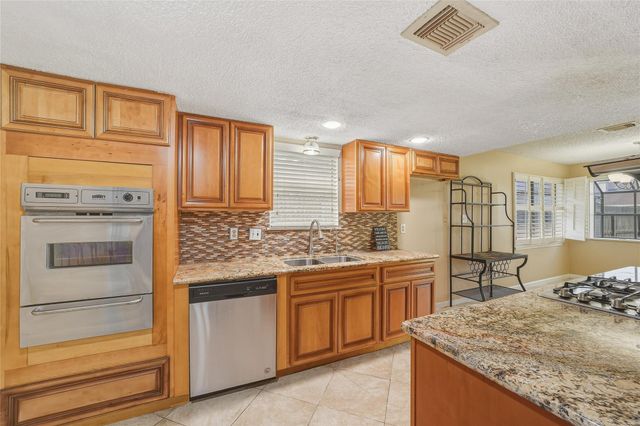 3726 Royal Manor Drive, Houston, TX 77082