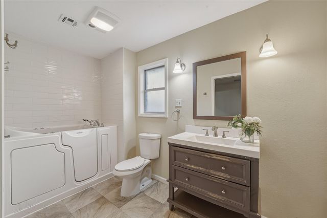 3726 Royal Manor Drive, Houston, TX 77082