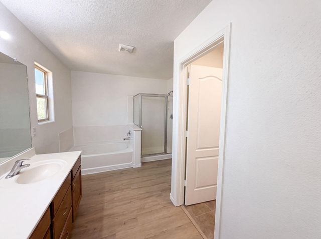 1928 Cortina Loop SE, Rio Rancho, NM 87124