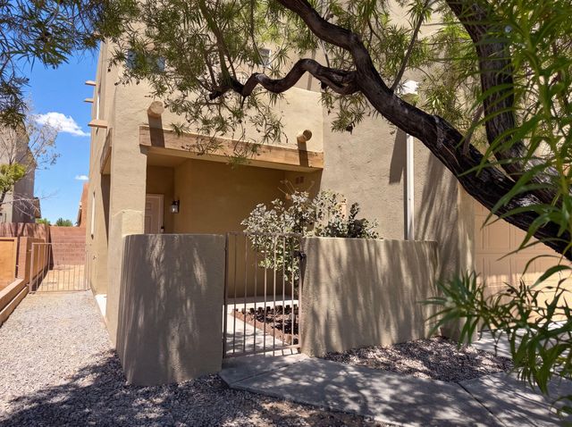 1928 Cortina Loop SE, Rio Rancho, NM 87124