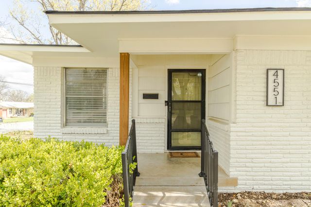4551 Cockrell Avenue, Fort Worth, TX 76133