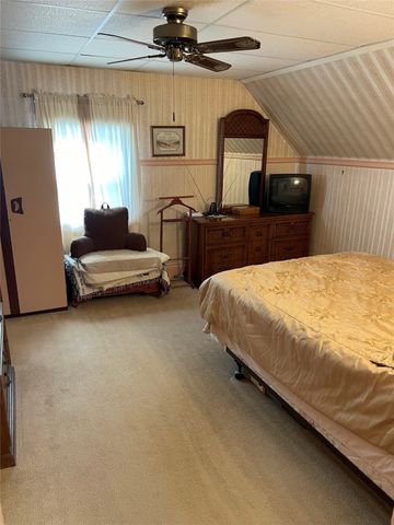 329 Broad Street, Grinnell, IA 50112