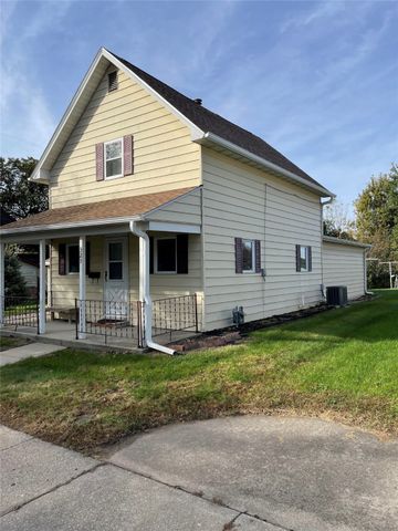 329 Broad Street, Grinnell, IA 50112