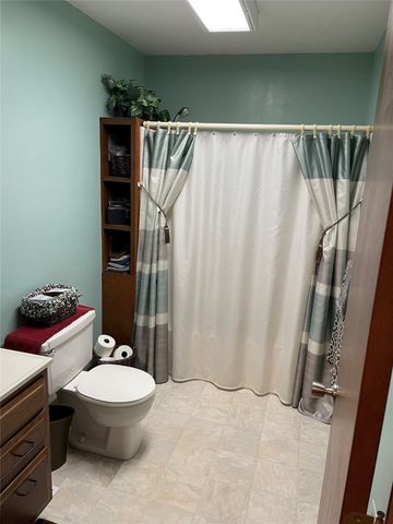 329 Broad Street, Grinnell, IA 50112