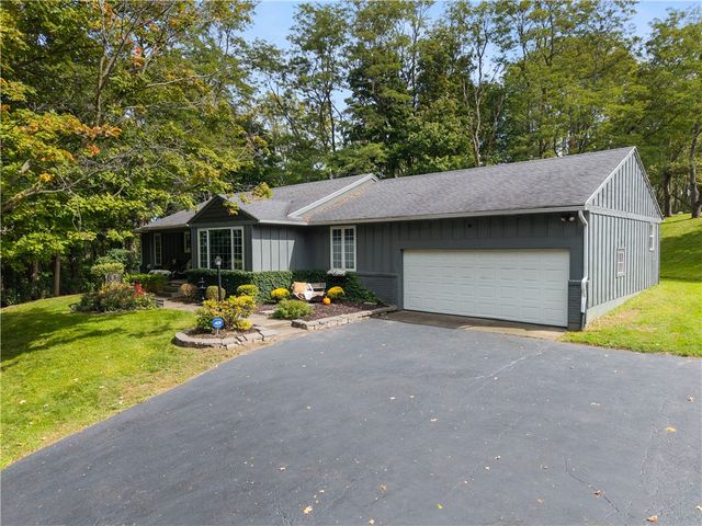 5441 Holtz Road, Farmington, NY 14522