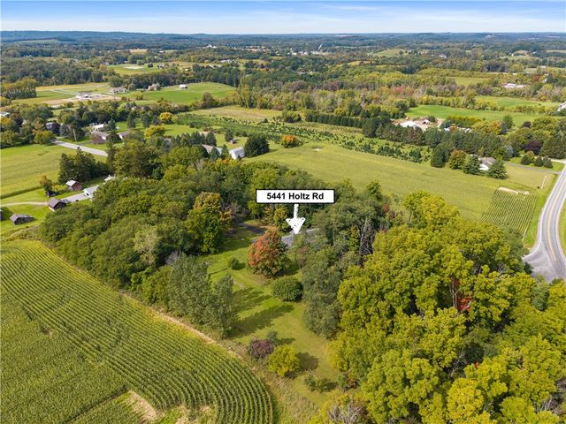 5441 Holtz Road, Farmington, NY 14522