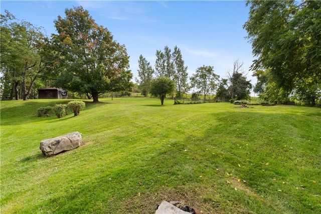 5441 Holtz Road, Farmington, NY 14522