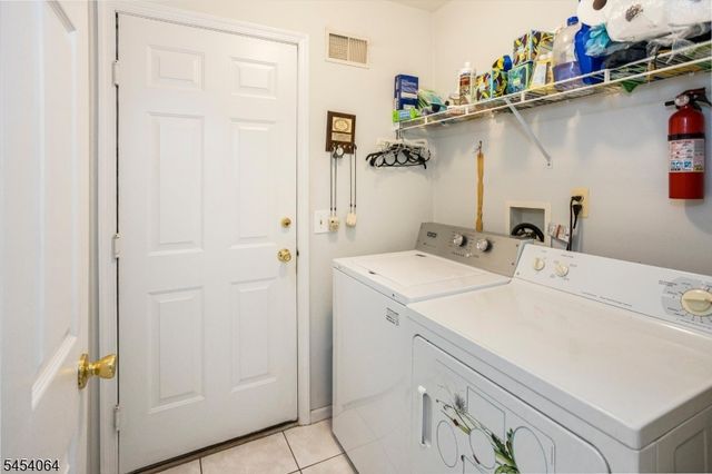 52 Jesse Ct, Montville Twp., NJ 07045