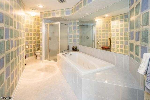 52 Jesse Ct, Montville Twp., NJ 07045