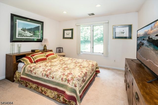 52 Jesse Ct, Montville Twp., NJ 07045