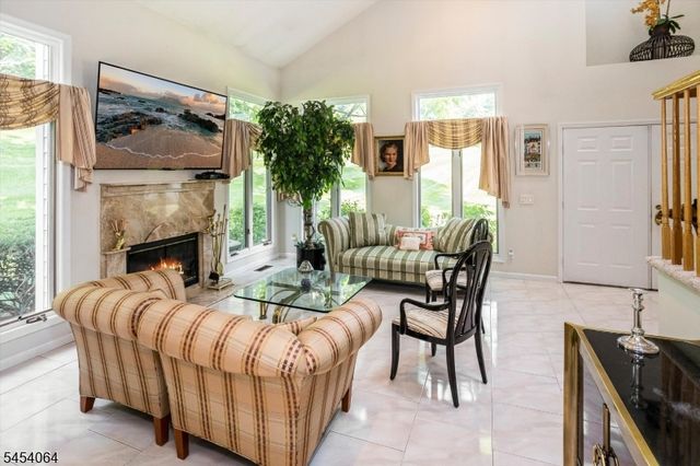 52 Jesse Ct, Montville Twp., NJ 07045