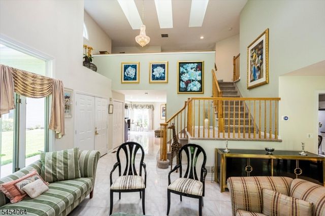 52 Jesse Ct, Montville Twp., NJ 07045
