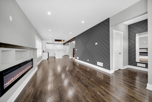 4830 W Crystal Street, Chicago, IL 60651
