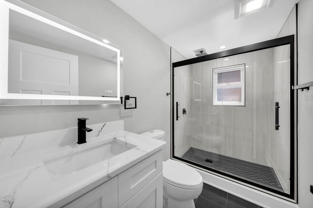 4830 W Crystal Street, Chicago, IL 60651