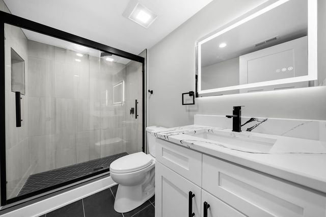 4830 W Crystal Street, Chicago, IL 60651