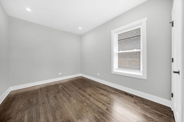 4830 W Crystal Street, Chicago, IL 60651