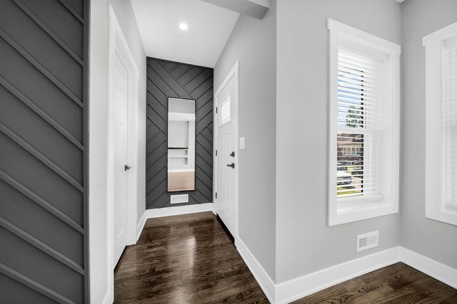 4830 W Crystal Street, Chicago, IL 60651