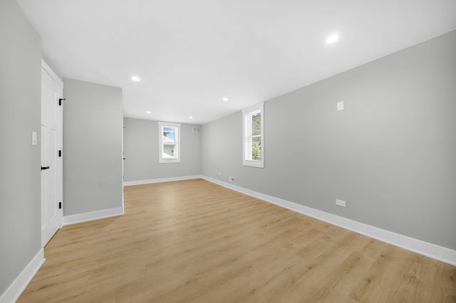 4830 W Crystal Street, Chicago, IL 60651