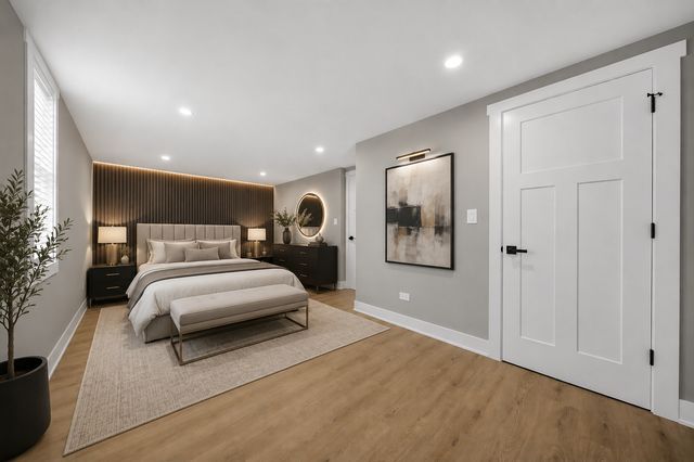 4830 W Crystal Street, Chicago, IL 60651