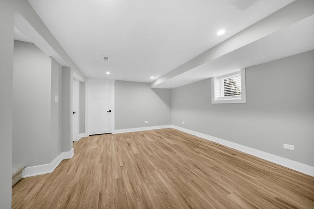 4830 W Crystal Street, Chicago, IL 60651