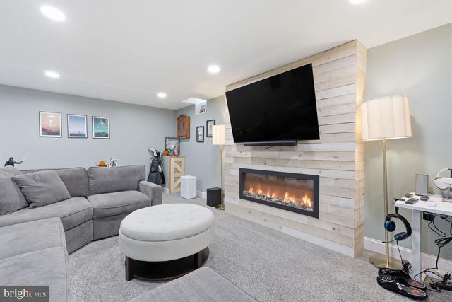 188 WILDFLOWER CIR, Yardley, PA 19067