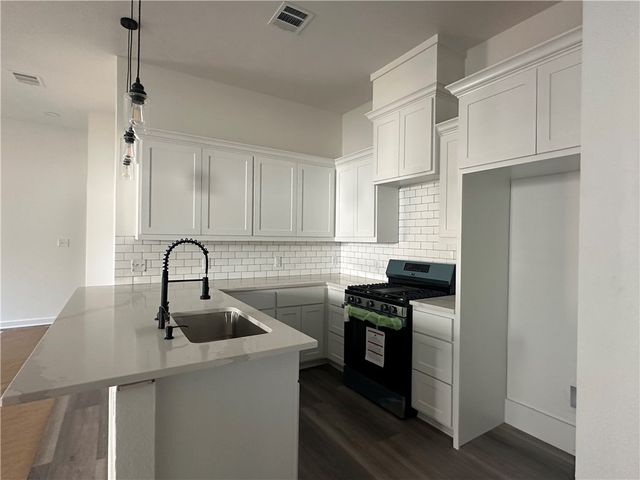 4111 Marsh Street, Bryan, TX 77803