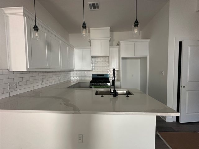 4111 Marsh Street, Bryan, TX 77803