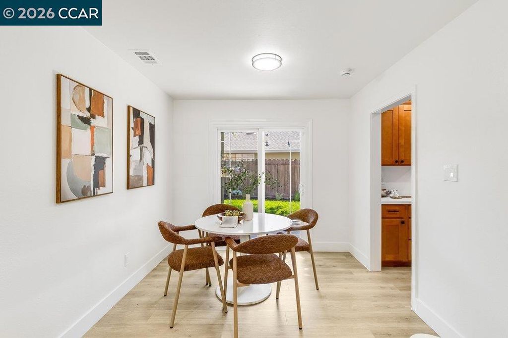 Image 10 of property listing at 1648 Shirley Dr, Pleasant Hill, CA 94523