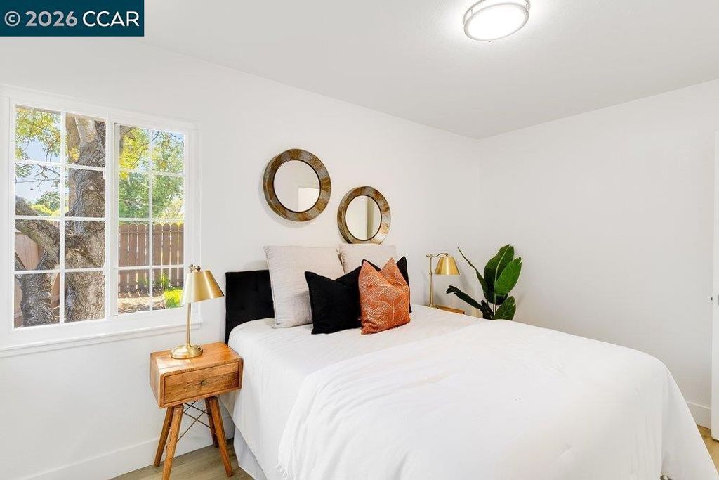 Image 25 of property listing at 1648 Shirley Dr, Pleasant Hill, CA 94523