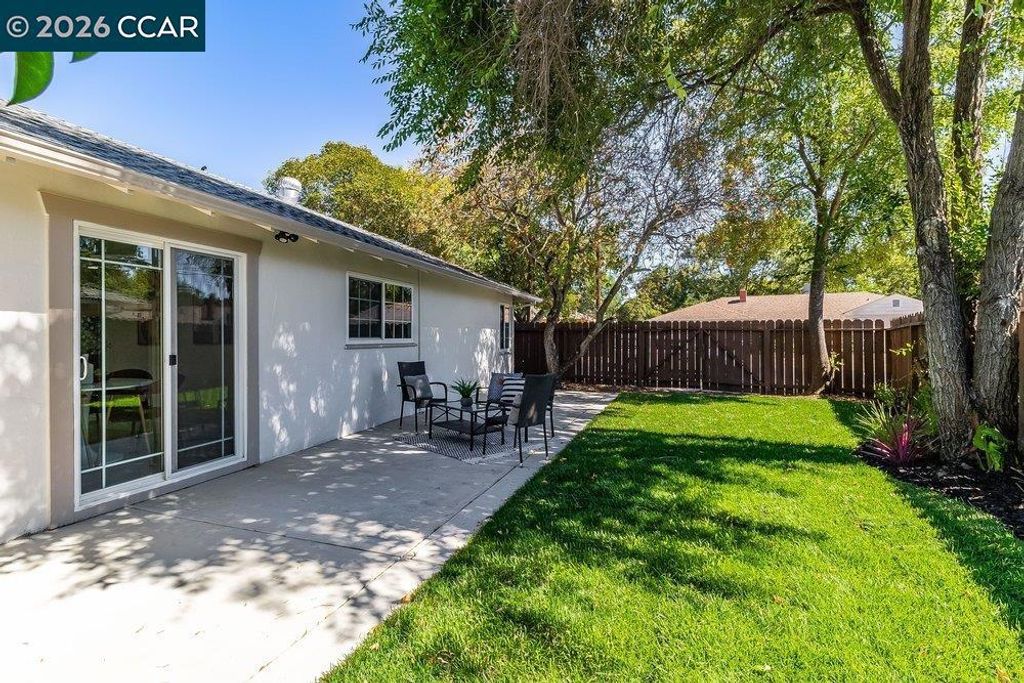 Image 32 of property listing at 1648 Shirley Dr, Pleasant Hill, CA 94523