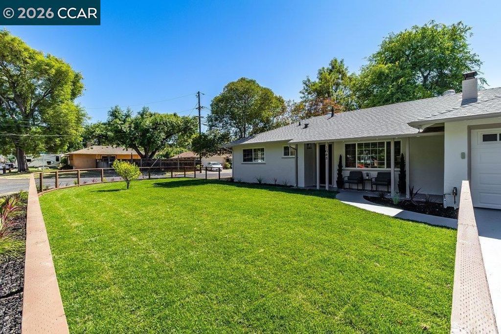 Image 4 of property listing at 1648 Shirley Dr, Pleasant Hill, CA 94523