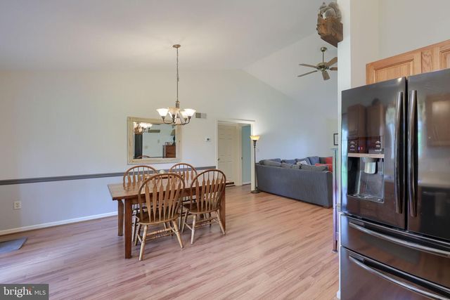 180 HOLLOW, Reinholds, PA 17569