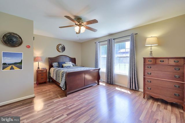 180 HOLLOW, Reinholds, PA 17569