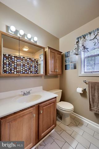 180 HOLLOW, Reinholds, PA 17569
