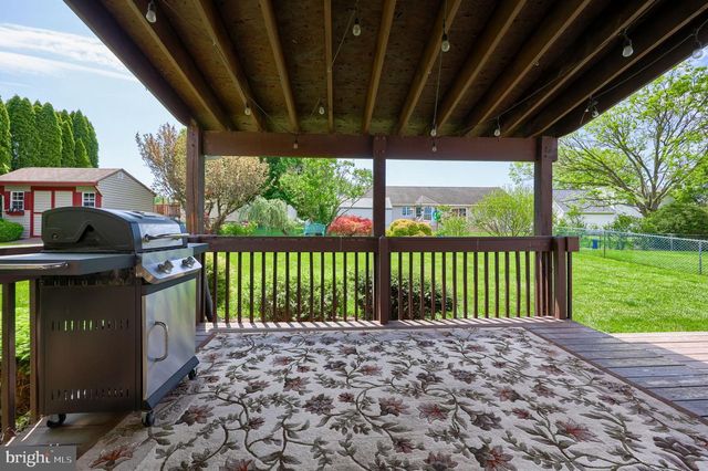 180 HOLLOW, Reinholds, PA 17569