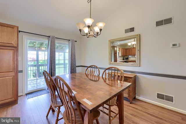 180 HOLLOW, Reinholds, PA 17569