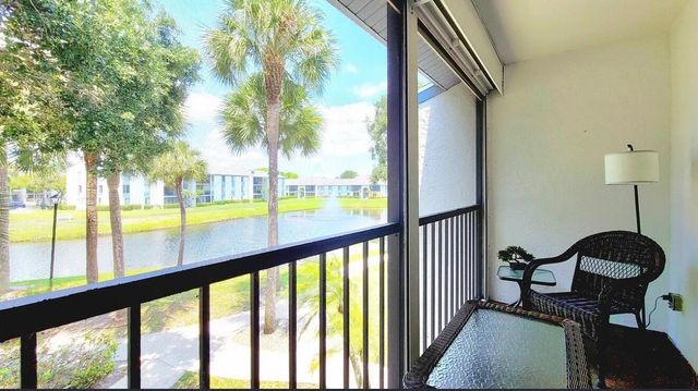 1014 Green Pine Boulevard B2, West Palm Beach, FL 33409