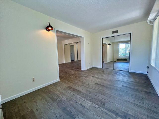 2000 WORLD PARKWAY BOULEVARD 12, Clearwater, FL 33763
