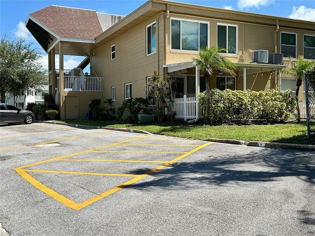2000 WORLD PARKWAY BOULEVARD 12, Clearwater, FL 33763