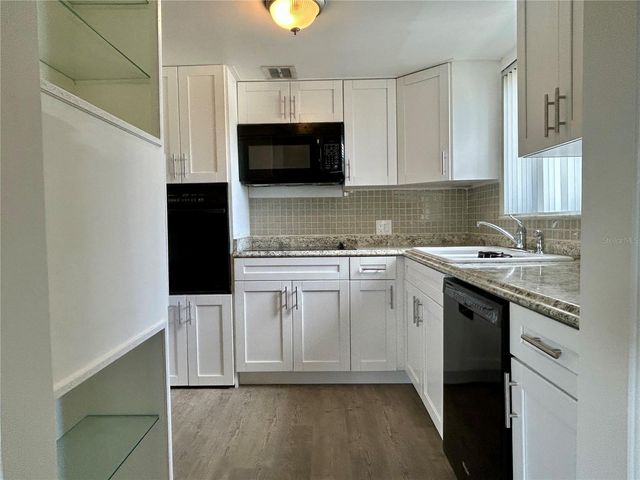 2000 WORLD PARKWAY BOULEVARD 12, Clearwater, FL 33763