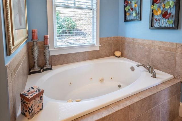 250 Oak Morris Ridge Road, Jasper, GA 30143