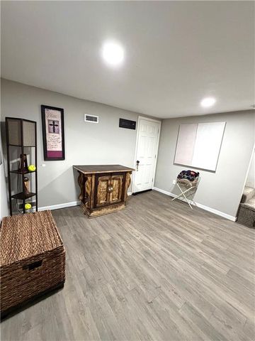224 W 82nd Street, Kansas City, MO 64114
