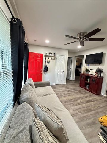 224 W 82nd Street, Kansas City, MO 64114