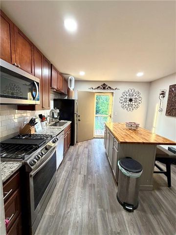 224 W 82nd Street, Kansas City, MO 64114