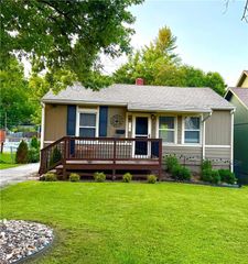 224 W 82nd Street, Kansas City, MO 64114